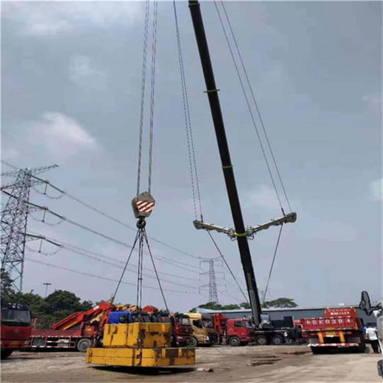 东路镇风电设备吊装